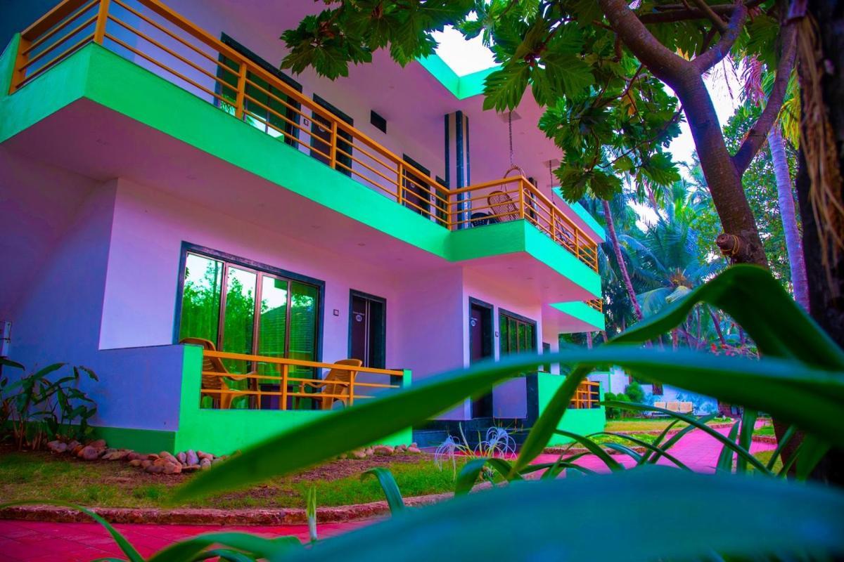 Kinara Resort Mālvan Екстериор снимка