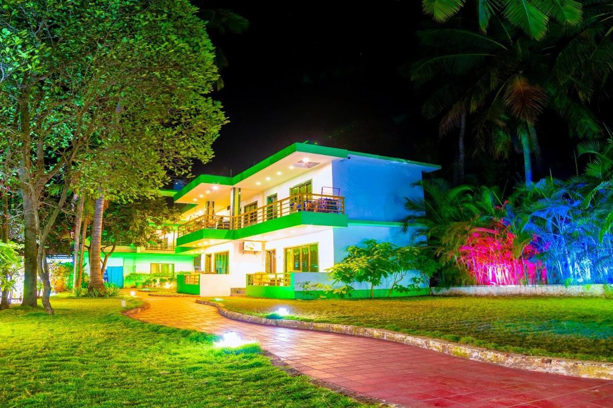 Kinara Resort Mālvan Екстериор снимка