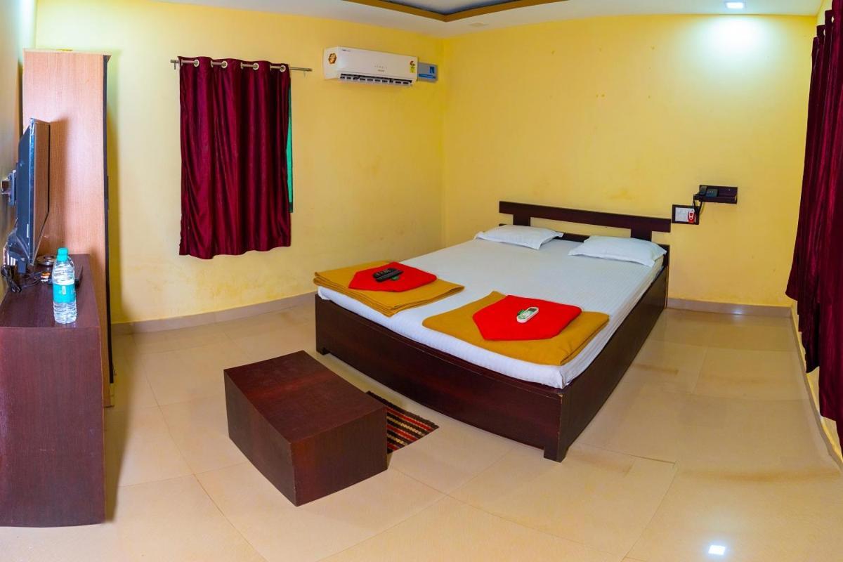 Kinara Resort Mālvan Екстериор снимка